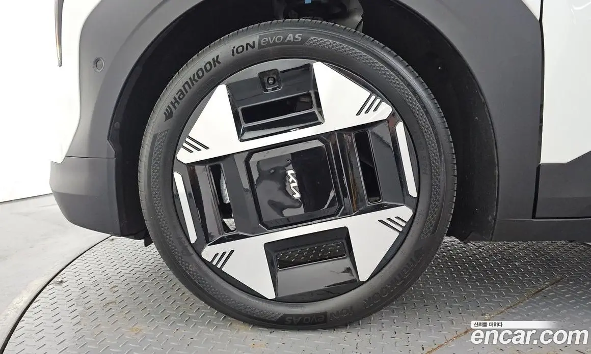 Kia EV3 2024 0.2 автомат (гидро), фото 4 Kia EV3 2024 0.2 автомат (гидро), фото 4