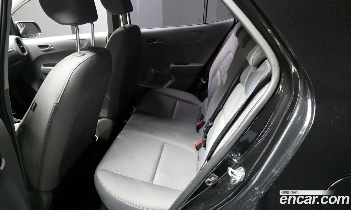 Kia Morning 2017 1.0 автомат (гидро), фото 16 Kia Morning 2017 1.0 автомат (гидро), фото 16