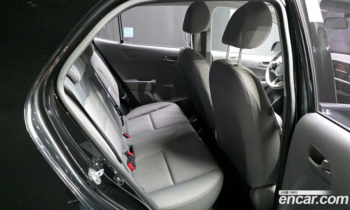 Kia Morning 2017 1.0 автомат (гидро), фото 18 Kia Morning 2017 1.0 автомат (гидро), фото 18