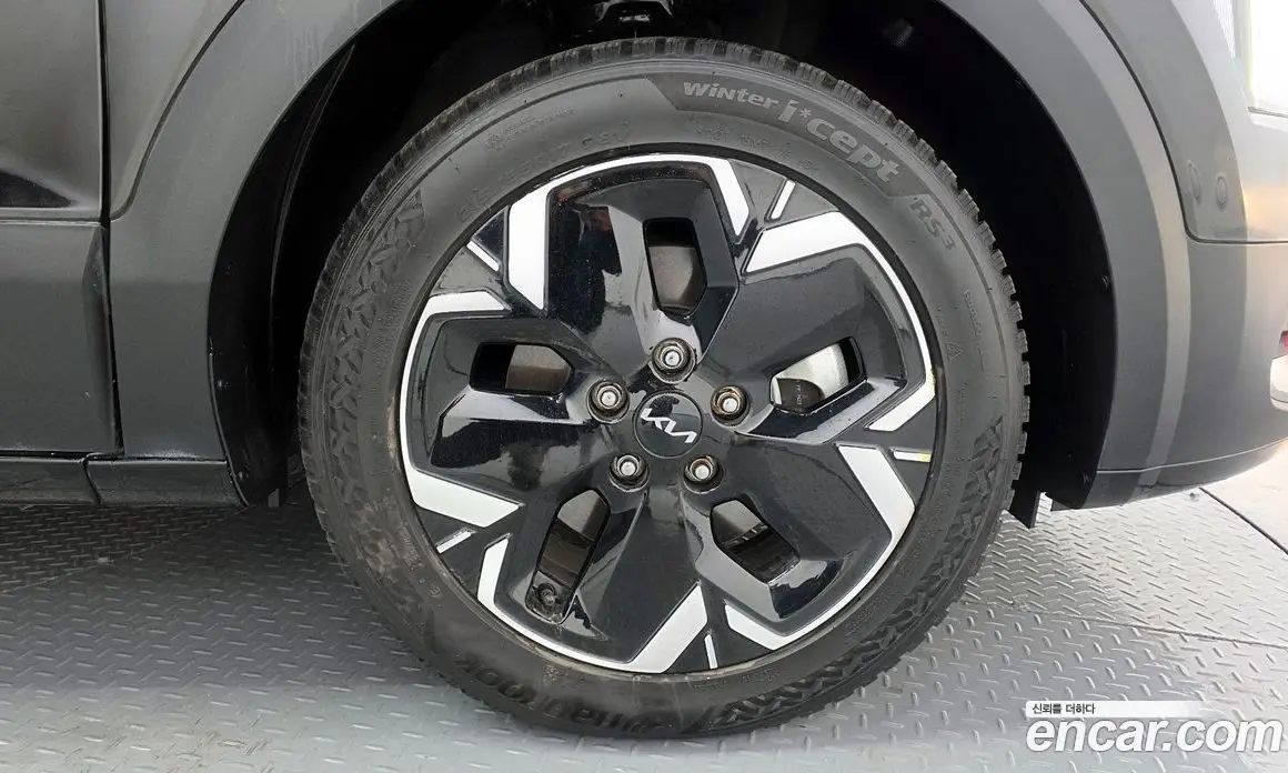 Kia Niro 2023 автомат (гидро), фото 7 Kia Niro 2023 автомат (гидро), фото 7