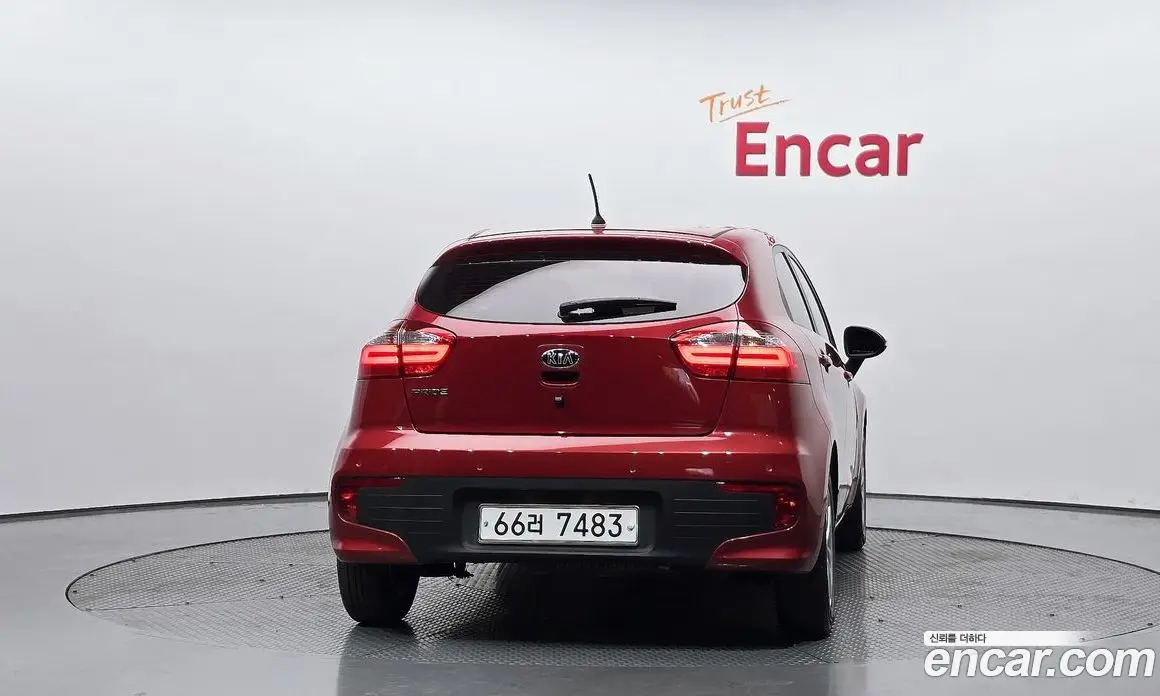 Kia Pride 2015 1.4 автомат (гидро), фото 3