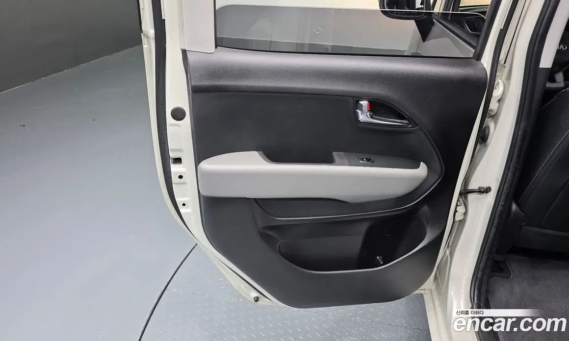 Kia Ray 2019 1.0 автомат (гидро), фото 15