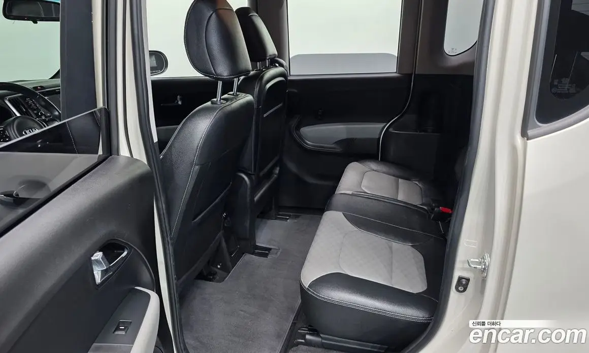 Kia Ray 2019 1.0 автомат (гидро), фото 17