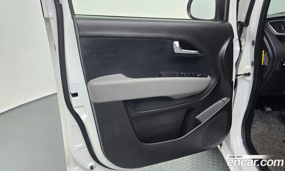 Kia Ray 2020 1.0 автомат (гидро), фото 14