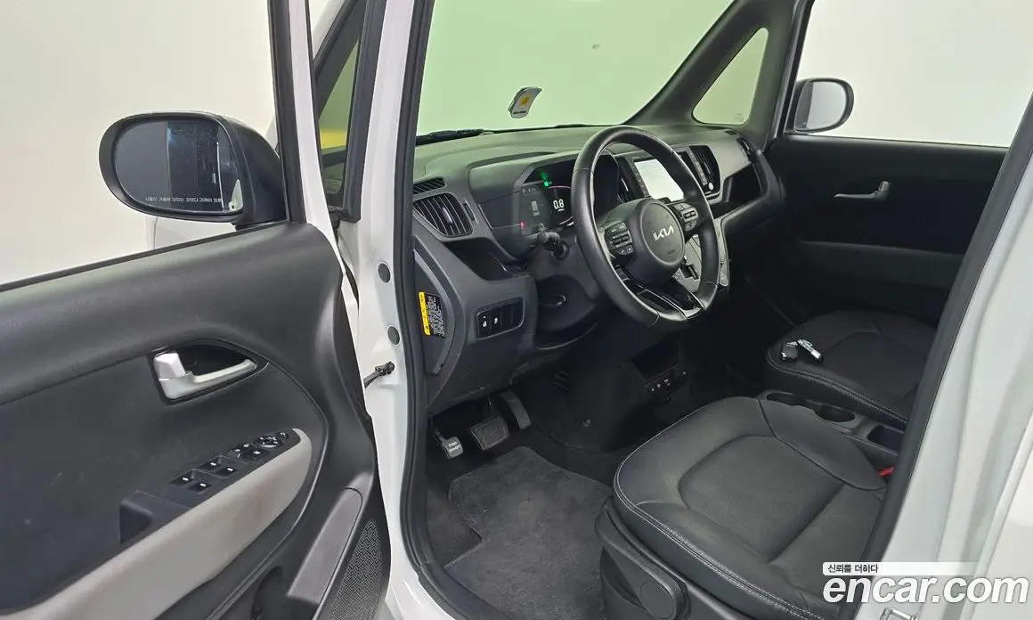 Kia Ray 2023 1.0 автомат (гидро), фото 13