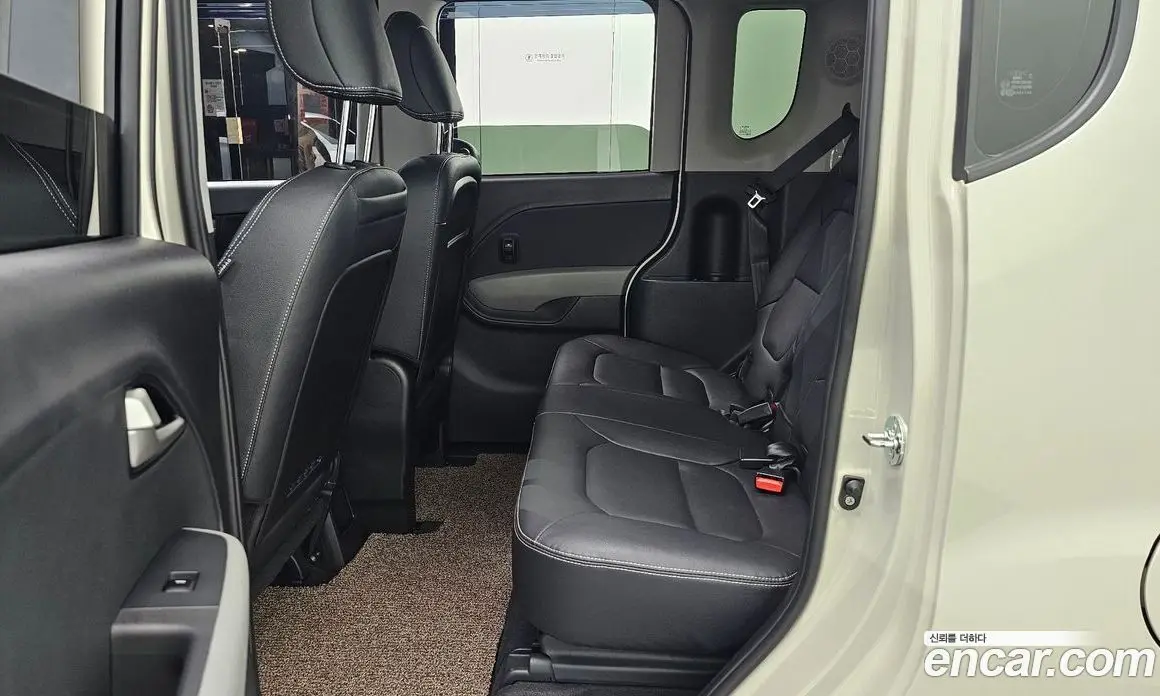 Kia Ray 2023 1.0 автомат (гидро), фото 18