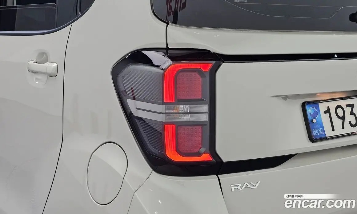 Kia Ray 2023 1.0 автомат (гидро), фото 9