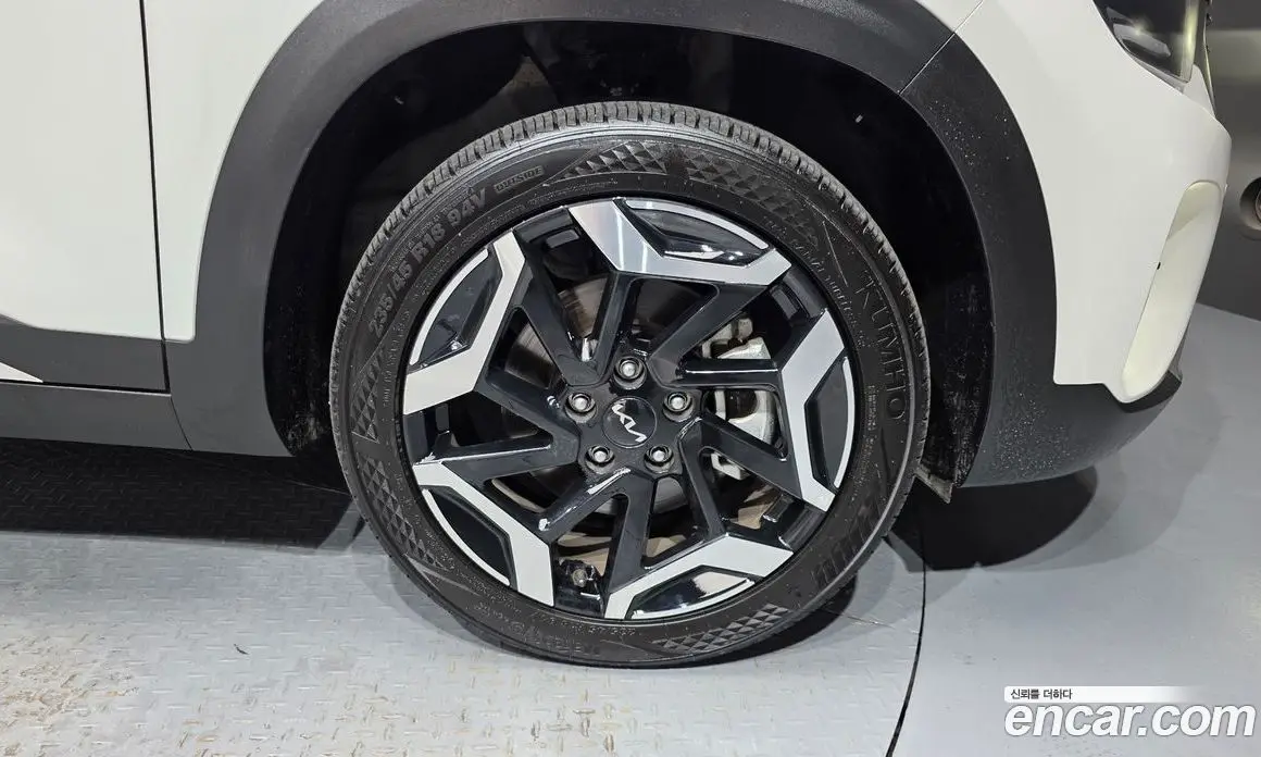 Kia Seltos 2025 1.6 автомат (гидро), фото 7 Kia Seltos 2025 1.6 автомат (гидро), фото 7