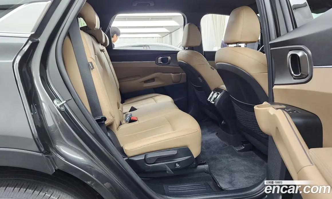 Kia Sorento 2023 1.6 автомат (гидро), фото 18 Kia Sorento 2023 1.6 автомат (гидро), фото 18