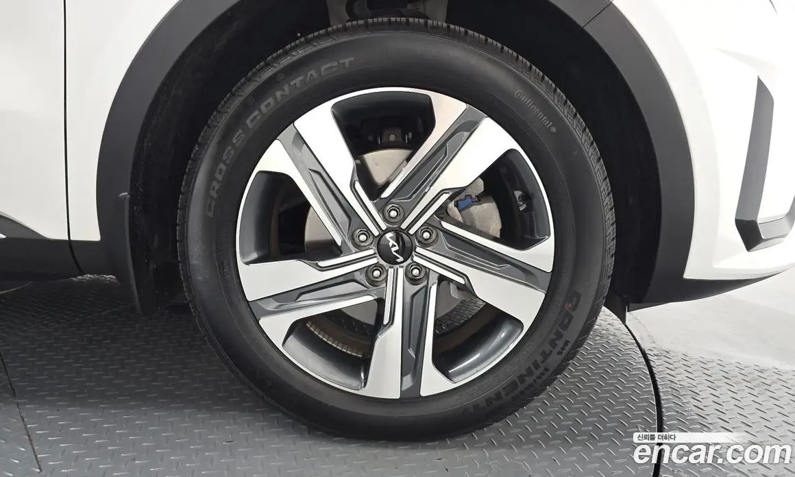 Kia Sorento 2023 1.6 автомат (гидро), фото 6