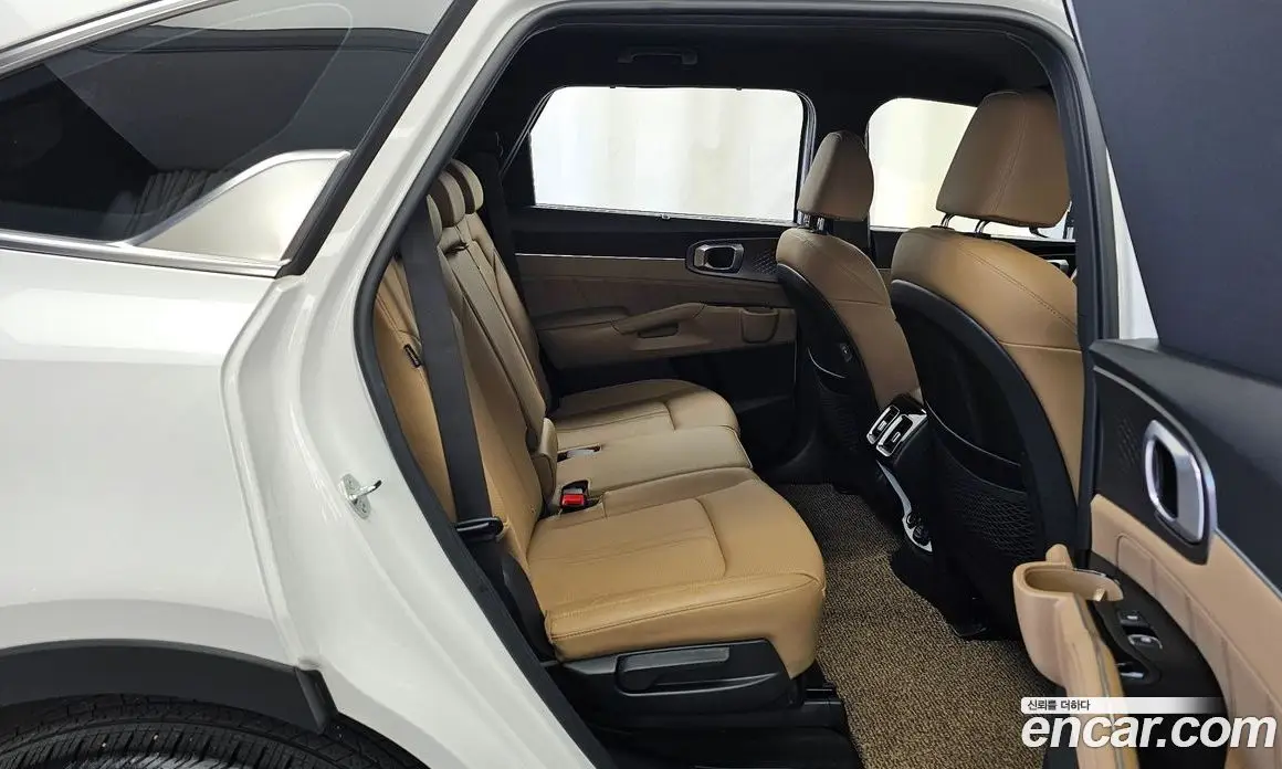 Kia Sorento 2023 1.6 автомат (гидро), фото 18 Kia Sorento 2023 1.6 автомат (гидро), фото 18