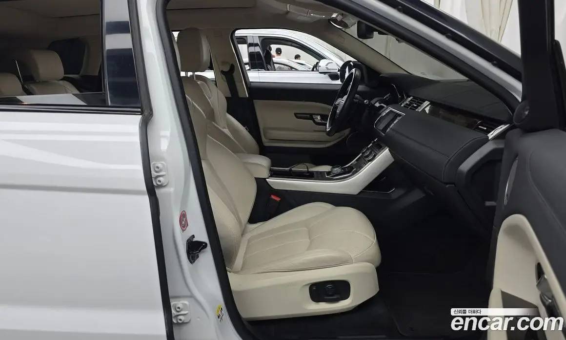 Land Rover Range Rover Evoque 2016 2.0 автомат (гидро), фото 11