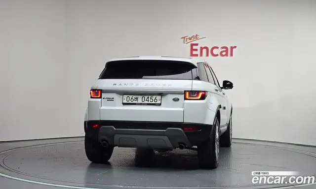 Land Rover Range Rover Evoque 2016 2.0 автомат (гидро), миниатюра 4
