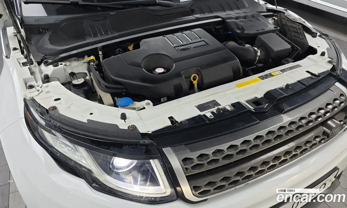 Land Rover Range Rover Evoque 2016 2.0 автомат (гидро), фото 6