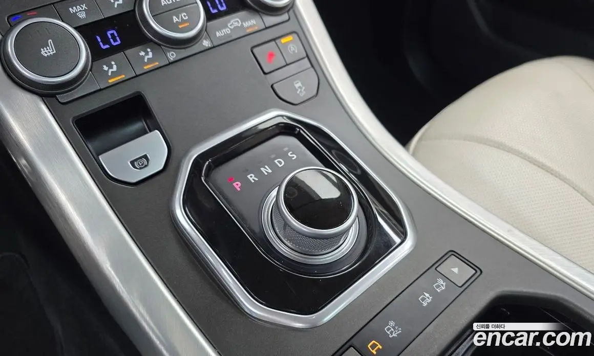 Land Rover Range Rover Evoque 2016 2.0 автомат (гидро), фото 9