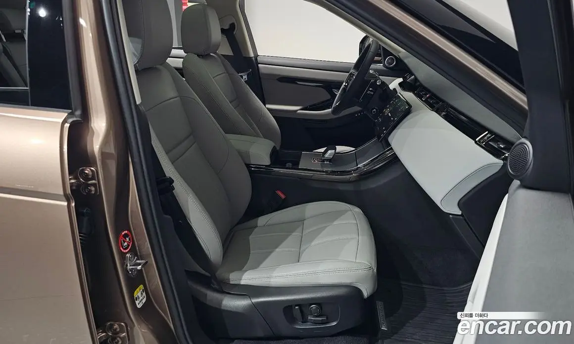 Land Rover Range Rover Evoque 2025 2.0 автомат (гидро), фото 15