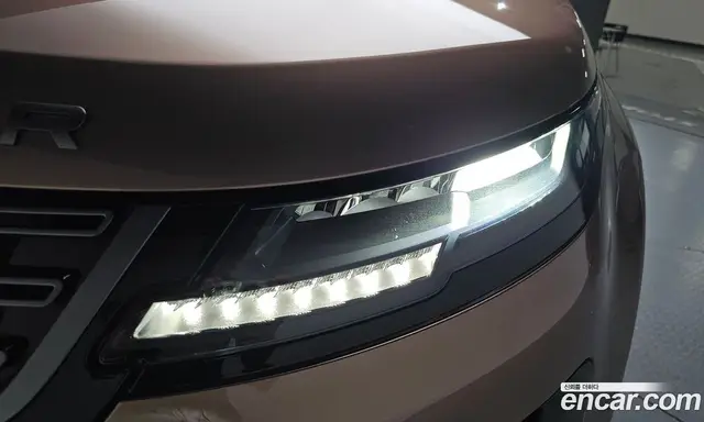 Land Rover Range Rover Evoque 2025 2.0 автомат (гидро), миниатюра 7