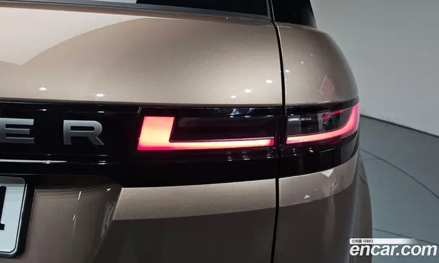 Land Rover Range Rover Evoque 2025 2.0 автомат (гидро), миниатюра 8