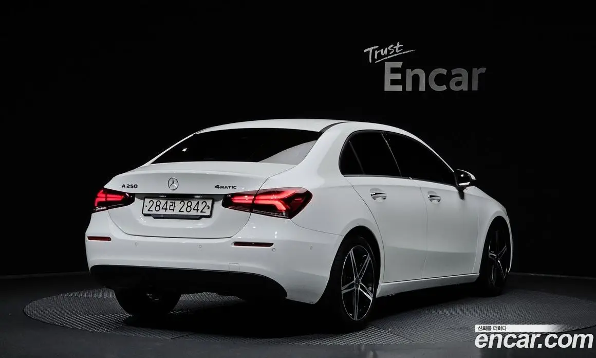 Mercedes-Benz A-Class 2020 2.0 автомат (гидро), фото 2 Mercedes-Benz A-Class 2020 2.0 автомат (гидро), фото 2