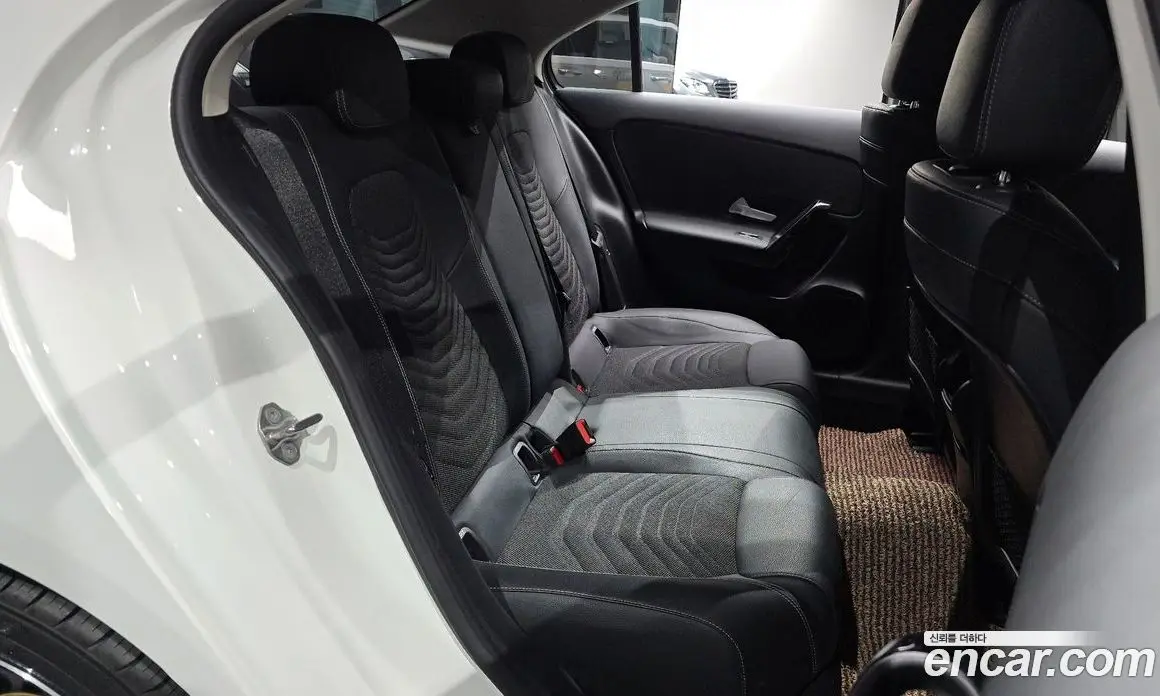 Mercedes-Benz A-Class 2020 2.0 автомат (гидро), фото 17 Mercedes-Benz A-Class 2020 2.0 автомат (гидро), фото 17