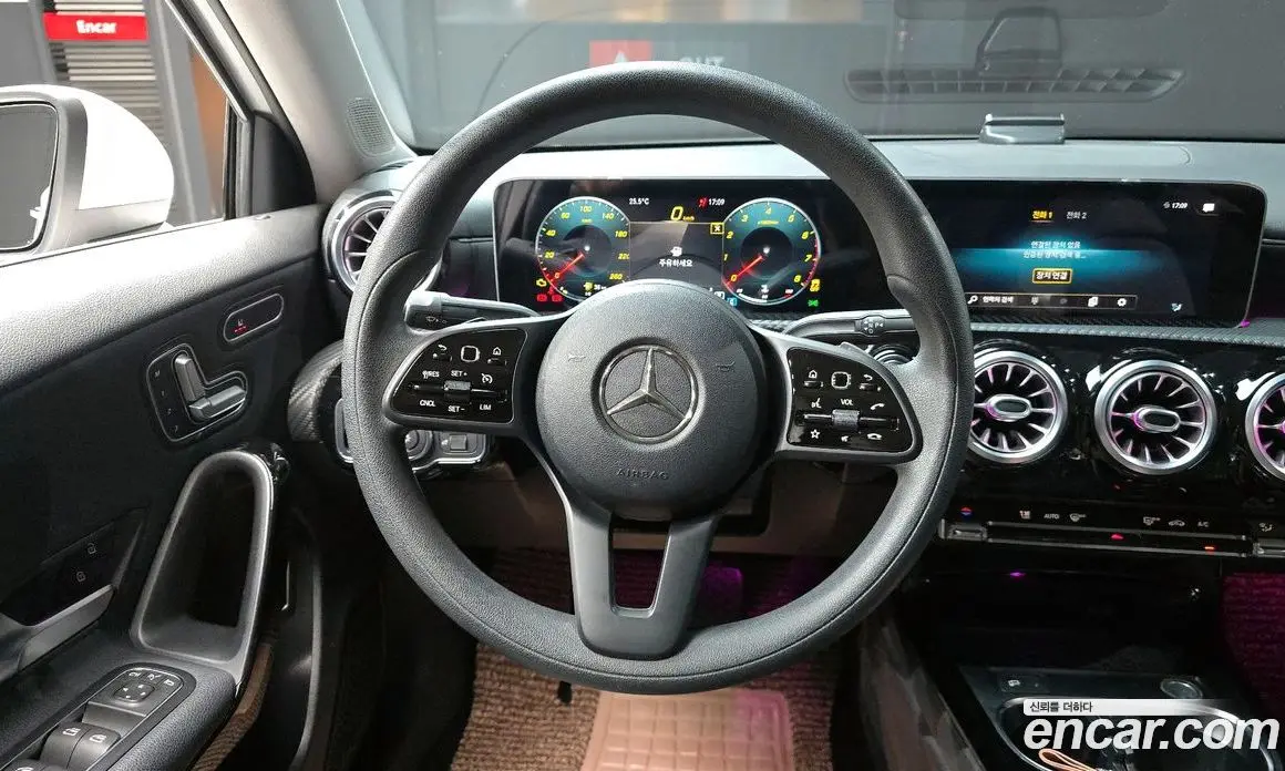 Mercedes-Benz A-Class 2020 2.0 автомат (гидро), фото 19 Mercedes-Benz A-Class 2020 2.0 автомат (гидро), фото 19