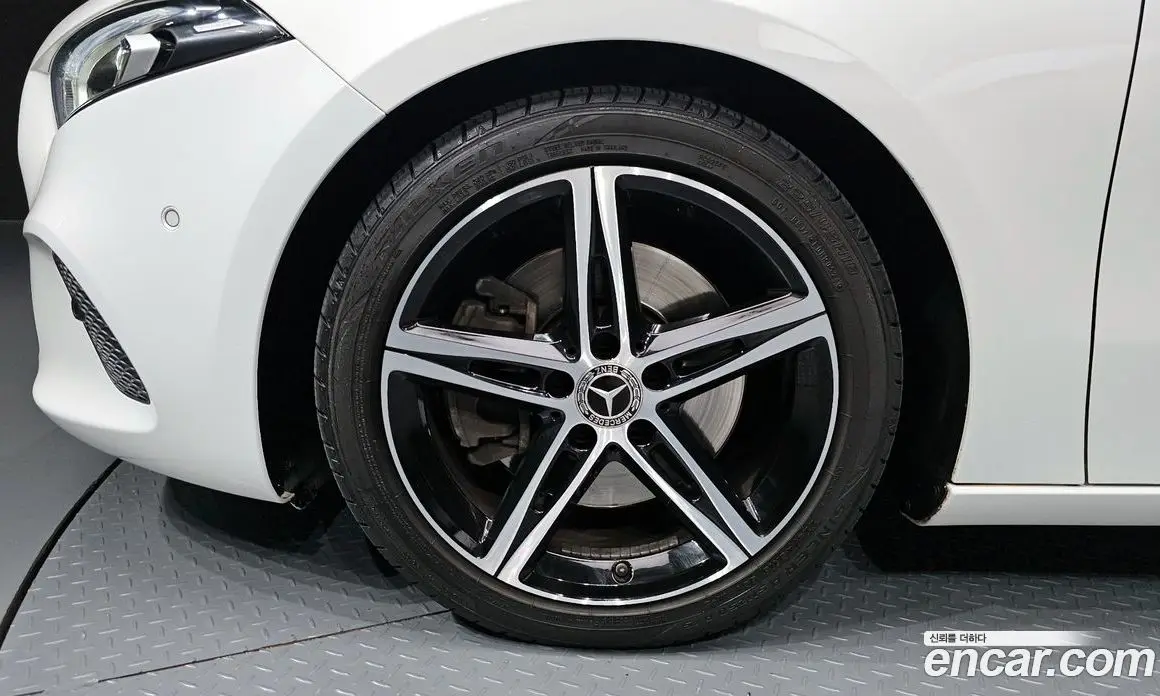 Mercedes-Benz A-Class 2020 2.0 автомат (гидро), фото 5 Mercedes-Benz A-Class 2020 2.0 автомат (гидро), фото 5