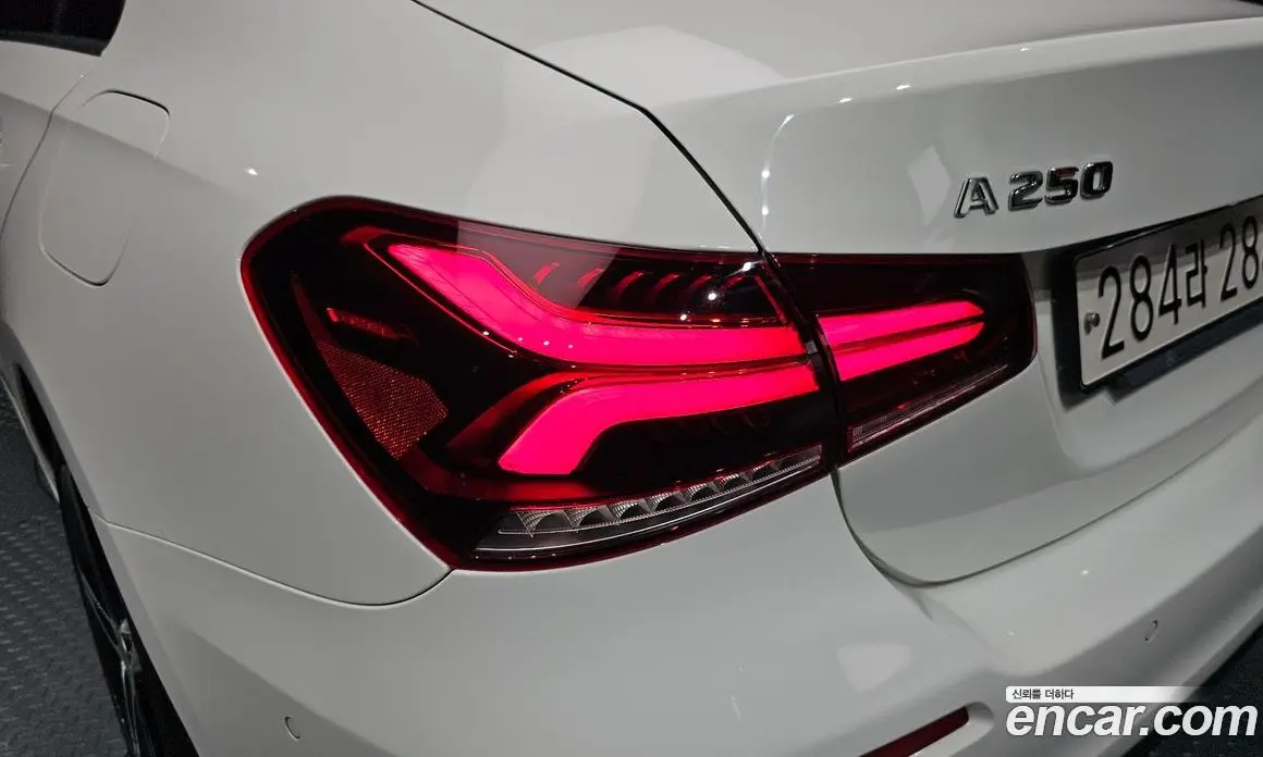 Mercedes-Benz A-Class 2020 2.0 автомат (гидро), фото 9 Mercedes-Benz A-Class 2020 2.0 автомат (гидро), фото 9