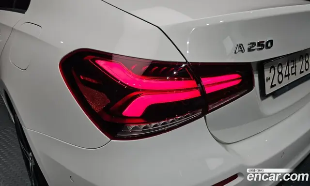 Mercedes-Benz A-Class 2020 2.0 автомат (гидро), миниатюра 9 Mercedes-Benz A-Class 2020 2.0 автомат (гидро), миниатюра 9
