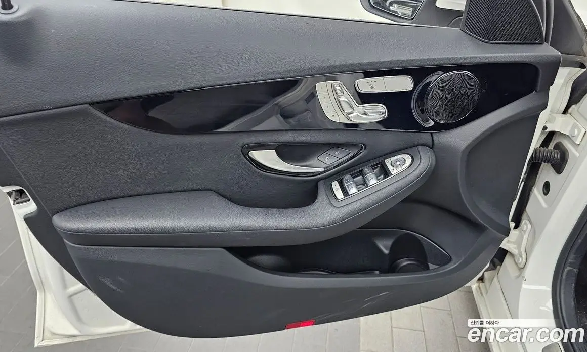 Mercedes-Benz C-Class 2018 2.0 автомат (гидро), фото 14 Mercedes-Benz C-Class 2018 2.0 автомат (гидро), фото 14