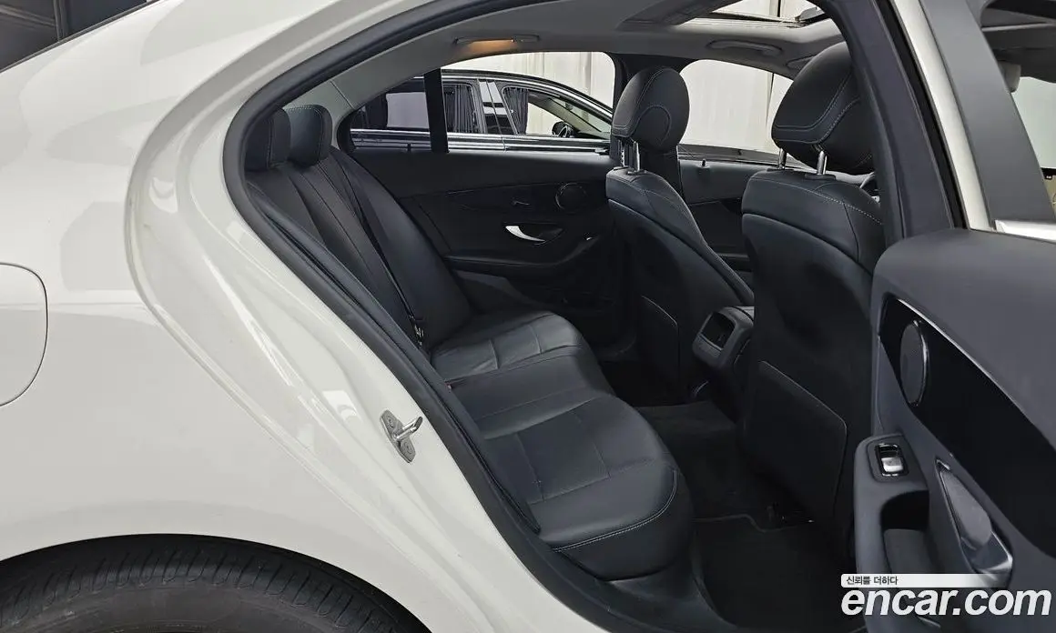 Mercedes-Benz C-Class 2018 2.0 автомат (гидро), фото 18 Mercedes-Benz C-Class 2018 2.0 автомат (гидро), фото 18
