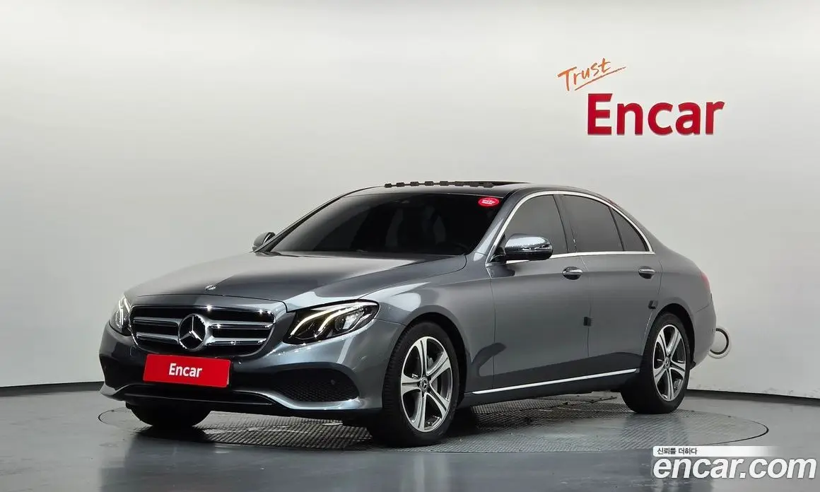 Mercedes-Benz E-Class 2018 2.0 автомат (гидро), фото 1 Mercedes-Benz E-Class 2018 2.0 автомат (гидро), фото 1