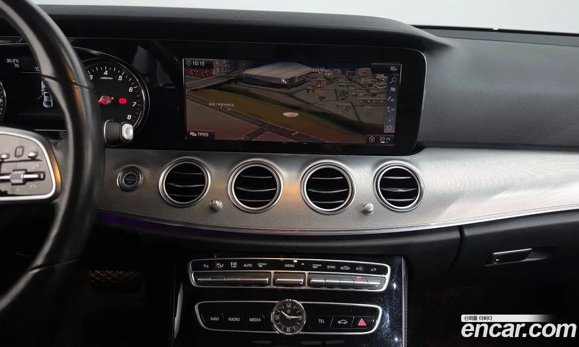 Mercedes-Benz E-Class 2018 2.0 автомат (гидро), фото 18 Mercedes-Benz E-Class 2018 2.0 автомат (гидро), фото 18
