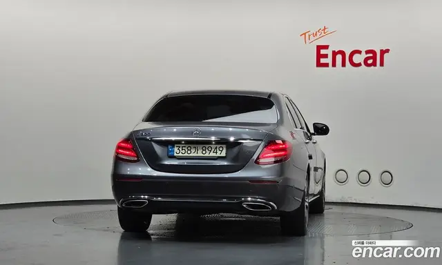 Mercedes-Benz E-Class 2018 2.0 автомат (гидро), миниатюра 4 Mercedes-Benz E-Class 2018 2.0 автомат (гидро), миниатюра 4