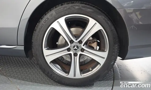 Mercedes-Benz E-Class 2018 2.0 автомат (гидро), миниатюра 7 Mercedes-Benz E-Class 2018 2.0 автомат (гидро), миниатюра 7
