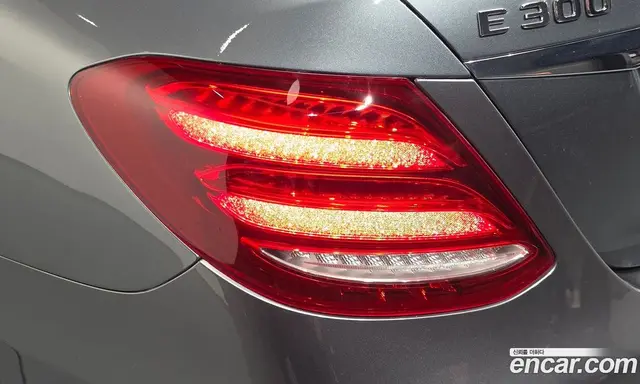 Mercedes-Benz E-Class 2018 2.0 автомат (гидро), миниатюра 9 Mercedes-Benz E-Class 2018 2.0 автомат (гидро), миниатюра 9