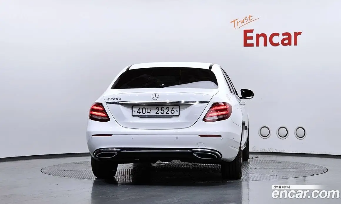 Mercedes-Benz E-Class 2019 1.9 автомат (гидро), фото 4