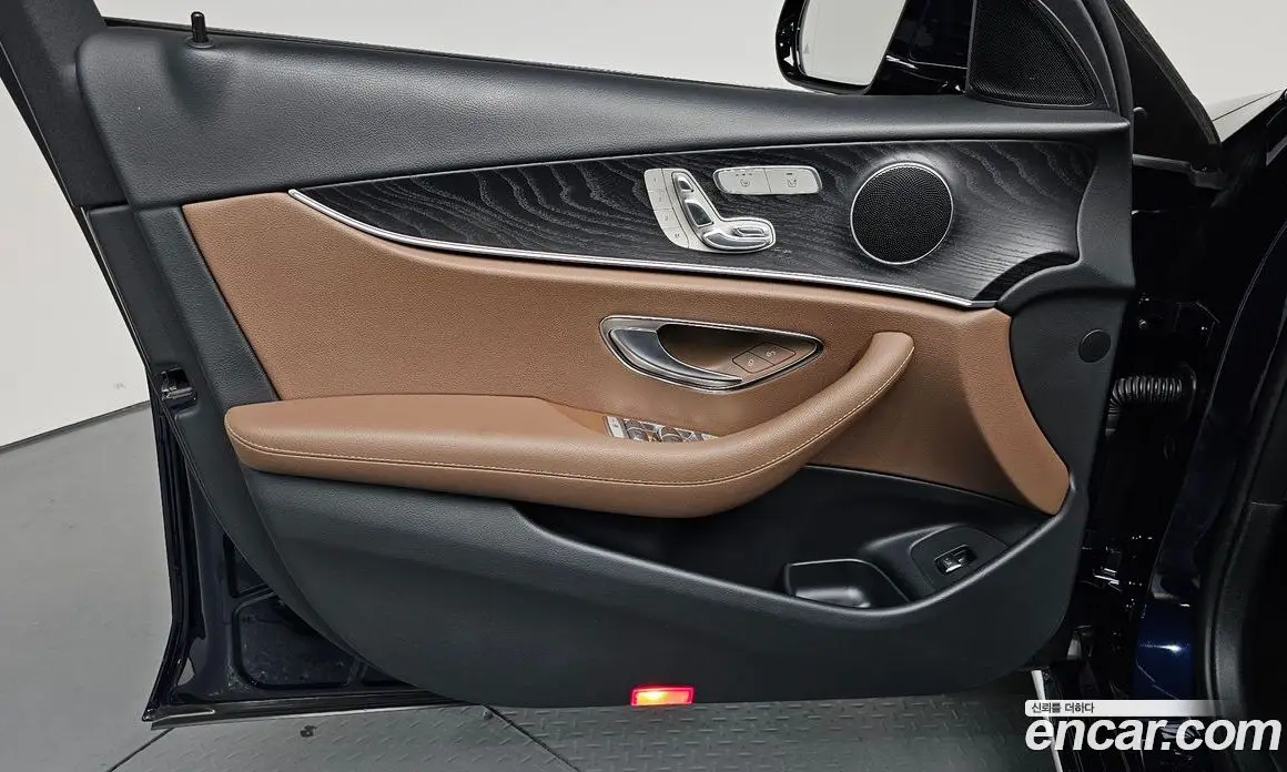 Mercedes-Benz E-Class 2019 1.9 автомат (гидро), фото 13 Mercedes-Benz E-Class 2019 1.9 автомат (гидро), фото 13