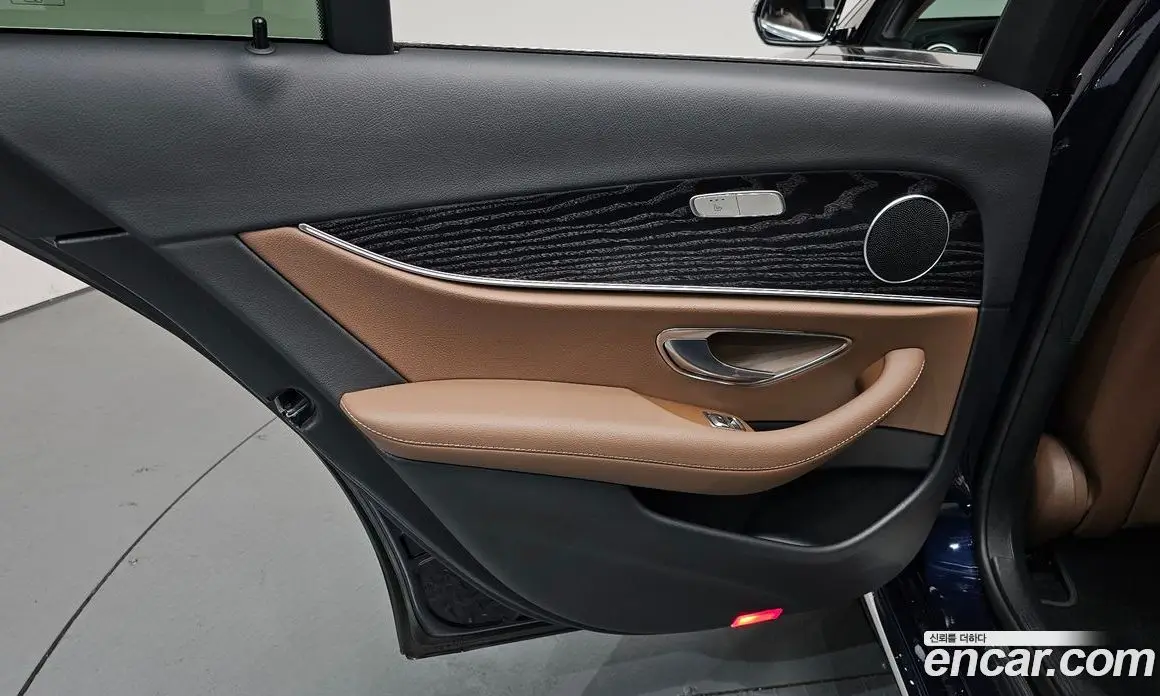 Mercedes-Benz E-Class 2019 1.9 автомат (гидро), фото 14 Mercedes-Benz E-Class 2019 1.9 автомат (гидро), фото 14