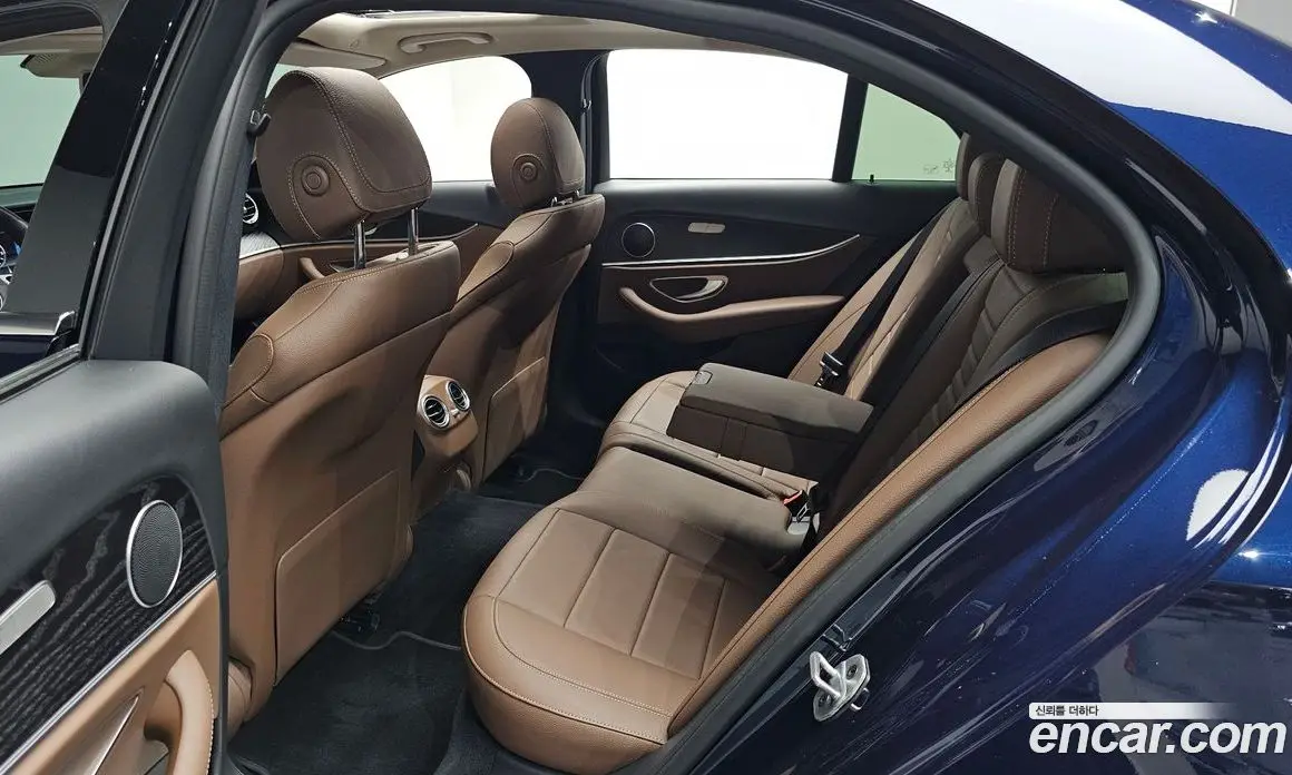 Mercedes-Benz E-Class 2019 1.9 автомат (гидро), фото 15 Mercedes-Benz E-Class 2019 1.9 автомат (гидро), фото 15