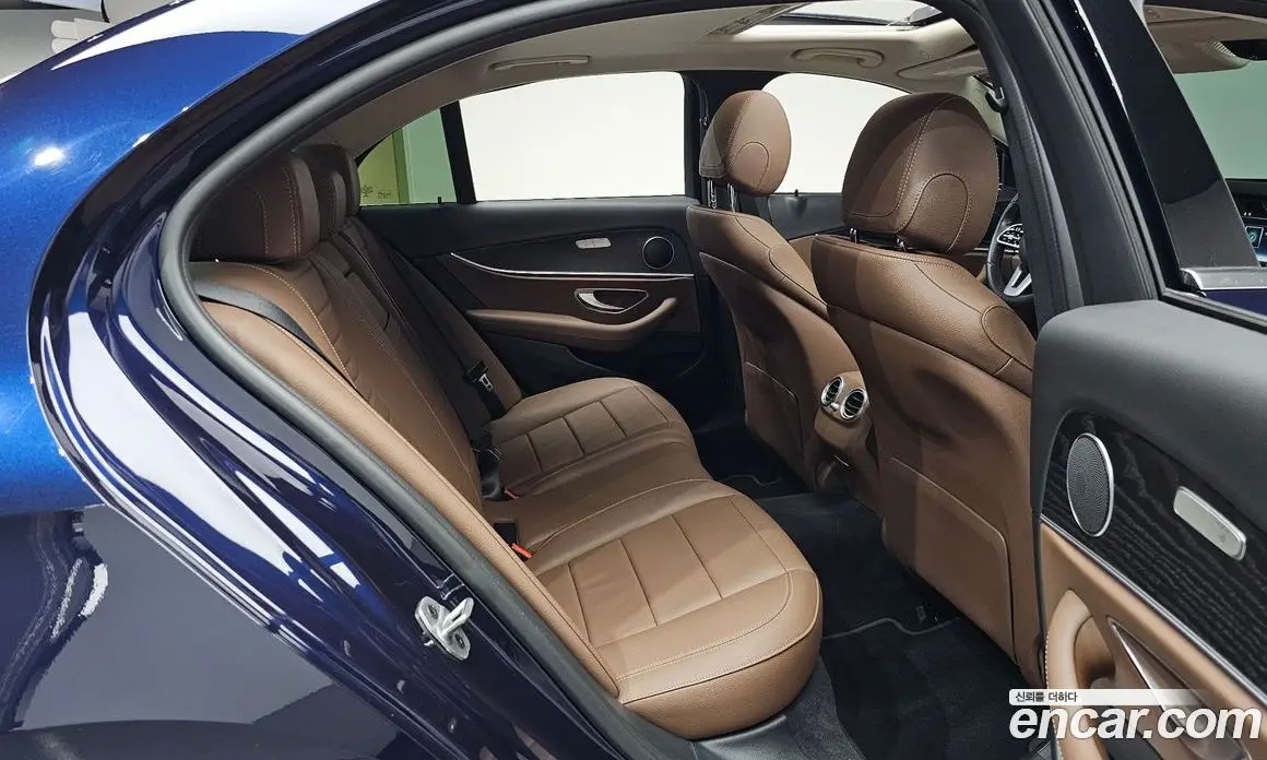 Mercedes-Benz E-Class 2019 1.9 автомат (гидро), фото 17 Mercedes-Benz E-Class 2019 1.9 автомат (гидро), фото 17