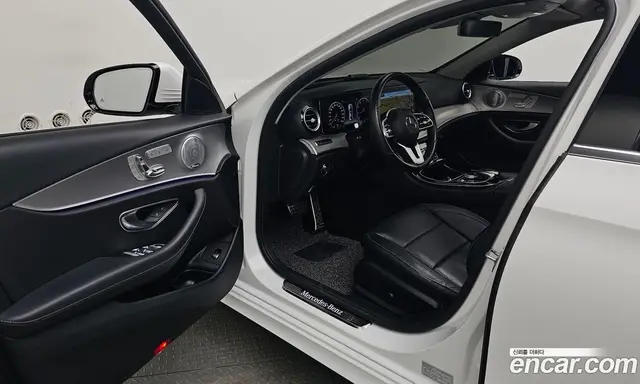 Mercedes-Benz E-Class 2019 2.0 автомат (гидро), миниатюра 12