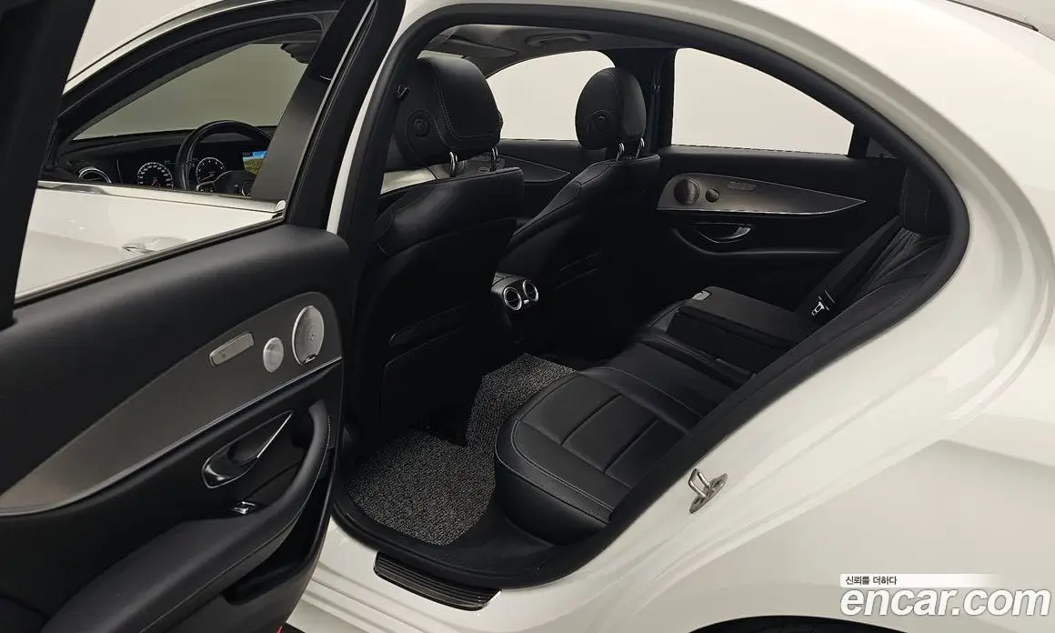 Mercedes-Benz E-Class 2019 2.0 автомат (гидро), фото 15