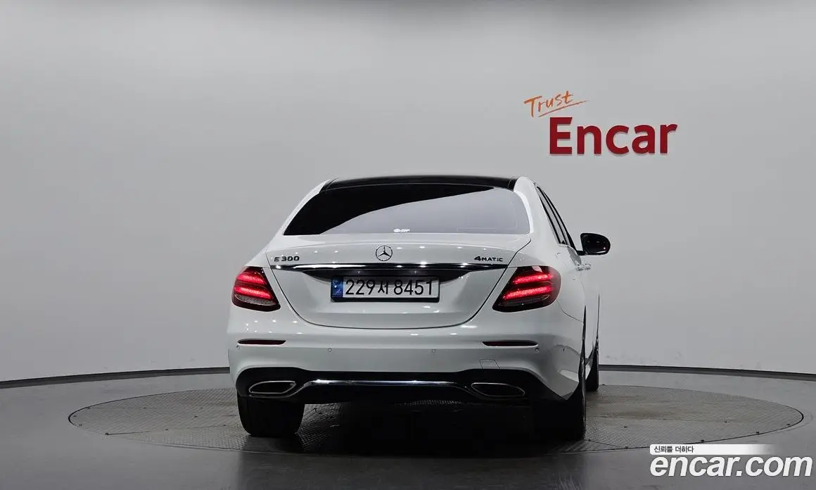 Mercedes-Benz E-Class 2019 2.0 автомат (гидро), фото 3