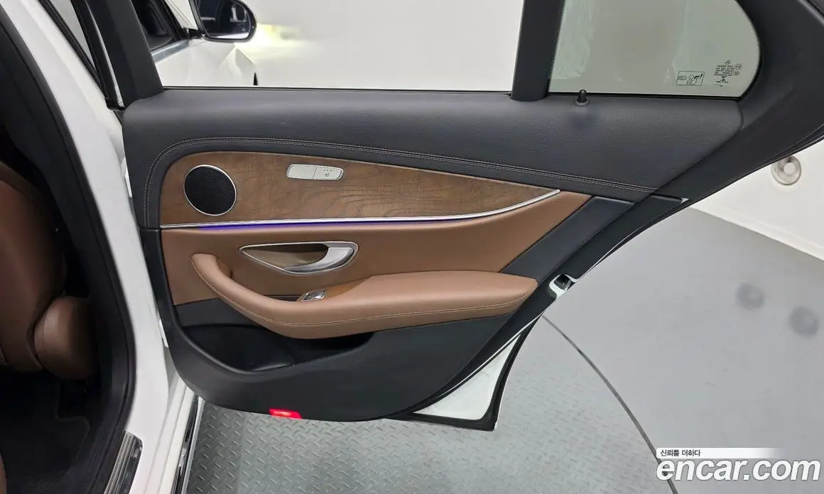 Mercedes-Benz E-Class 2020 2.0 автомат (гидро), фото 15 Mercedes-Benz E-Class 2020 2.0 автомат (гидро), фото 15