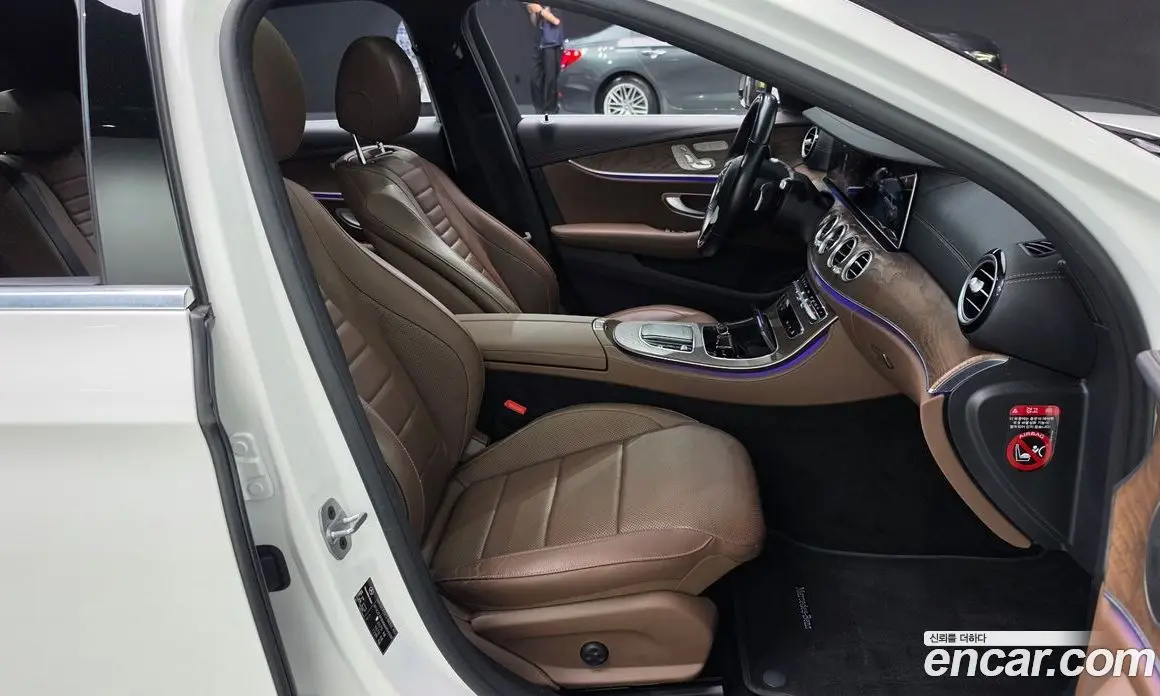 Mercedes-Benz E-Class 2020 2.0 автомат (гидро), фото 16 Mercedes-Benz E-Class 2020 2.0 автомат (гидро), фото 16