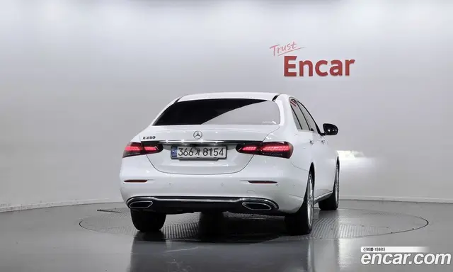 Mercedes-Benz E-Class 2020 2.0 автомат (гидро), миниатюра 4 Mercedes-Benz E-Class 2020 2.0 автомат (гидро), миниатюра 4
