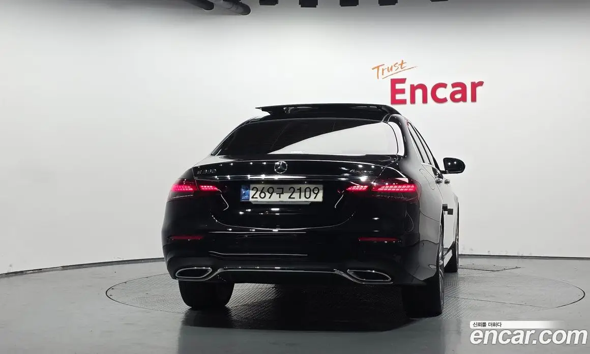 Mercedes-Benz E-Class 2022 2.0 автомат (гидро), фото 3