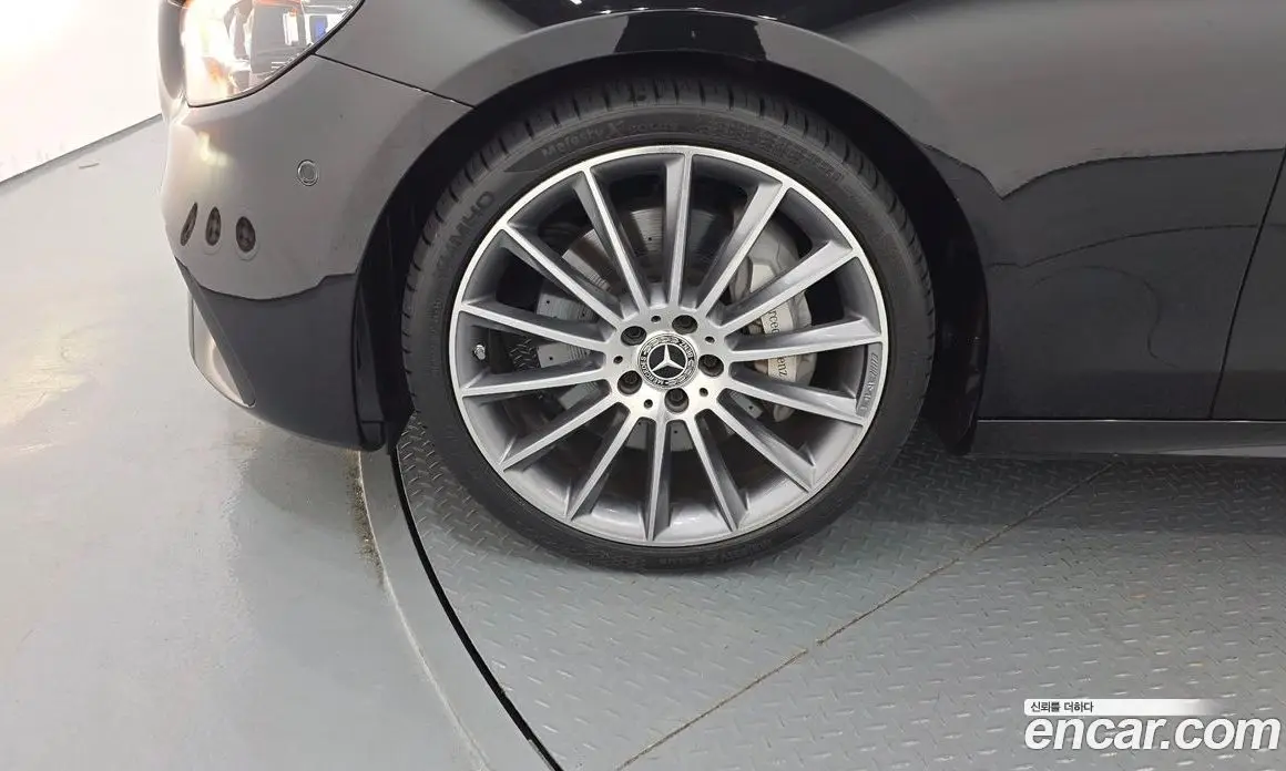 Mercedes-Benz E-Class 2022 2.0 автомат (гидро), фото 4