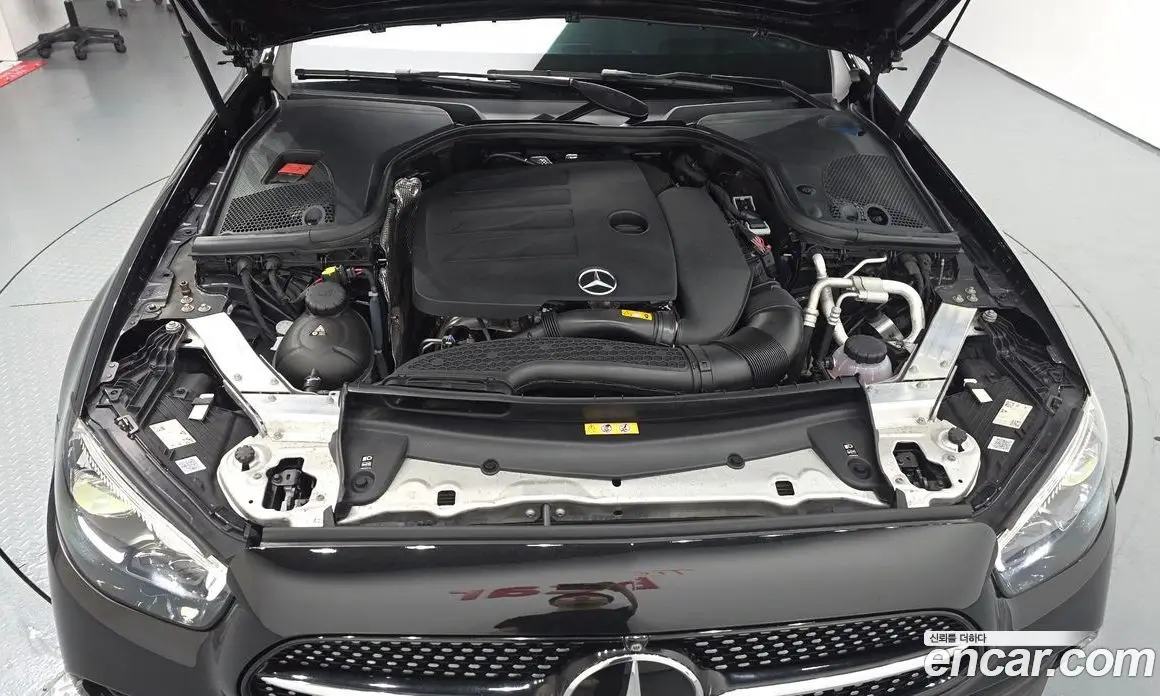 Mercedes-Benz E-Class 2022 2.0 автомат (гидро), фото 5