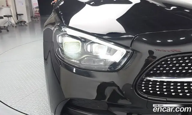 Mercedes-Benz E-Class 2022 2.0 автомат (гидро), миниатюра 7